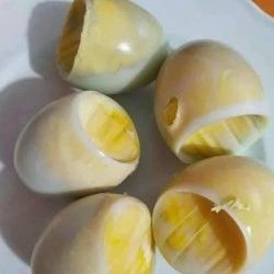 What Happens If You Accidentally Eat a Spoiled Egg?